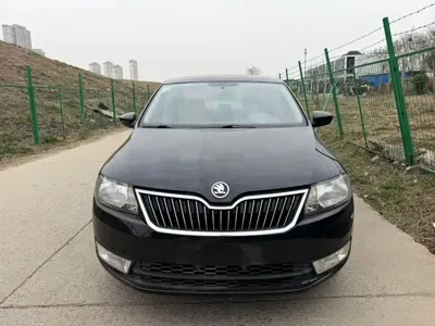 Skoda Rapid 2013, 90000 км, за 14800 CNY