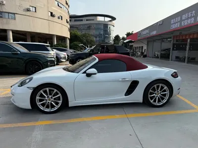 Porsche 718 2016, 60000 км, за 121800 CNY