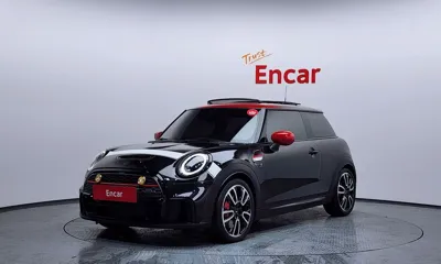 MINI Cooper · 2023 год