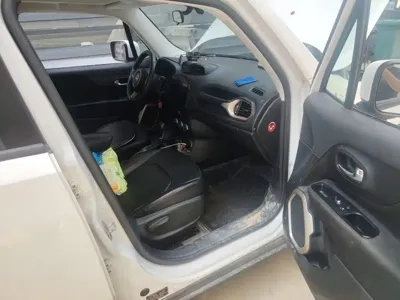 Jeep Renegade 2018, 102899 км, за 31300 CNY - фото 22