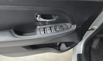 Kia Carens 2015, 66304 км, за 6500000 KRW - фото 17
