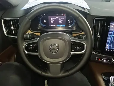Volvo S90 2023, 74900 км, за 168600 CNY - фото 7