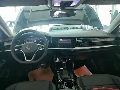 Volkswagen Passat 2024, 25400 км, за 121300 CNY - фото 10