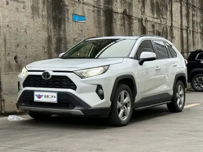 Toyota RAV4 · 2022 год