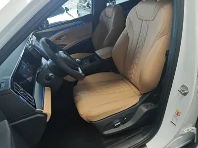 BYD L DM-i 2024, 29400 км, за 90500 CNY - фото 15