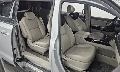 Kia Canival 2017, 126837 км, за 10800000 KRW - фото 11