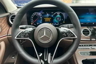 Mercedes-Benz E-Class 2023, 29400 км, за 328980.93 CNY - фото 10
