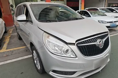 Buick GL8 2017, 119200 км, за 68938.21 CNY