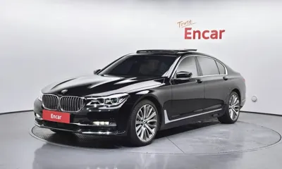 BMW 7-Series · 2018 год
