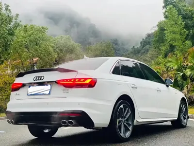 Audi A4L 2020, 80000 км, за 109800 CNY - фото 8