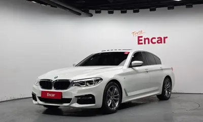 BMW 5-Series · 2018 год
