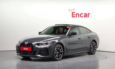 BMW i4 · 2023 год