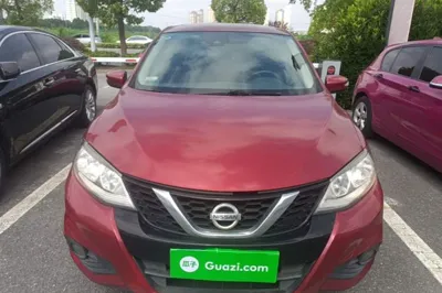 Nissan Tiida 2016, 70500 км, за 48238.39 CNY