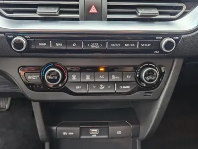 Kia Niro 2023, 49278 км, за 15110000 KRW - фото 16
