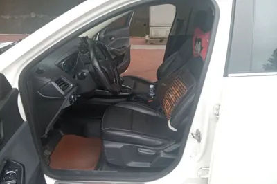 Ford Escort 2017, 89200 км, за 37082.92 CNY - фото 14