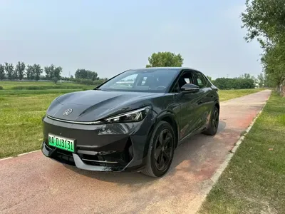Volkswagen 06 · 2025 год
