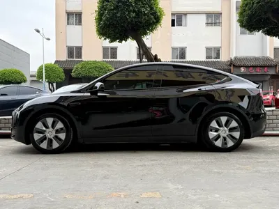Tesla Model Y 2022, 92000 км, за 155800 CNY