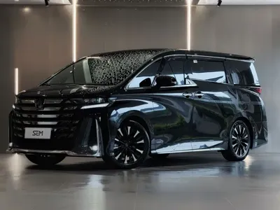 Toyota Vellfire 2023, 59000 км, за 708000 CNY - фото 1