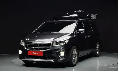 Kia Canival · 2019 год