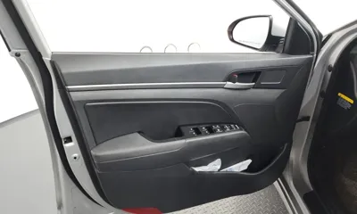 Hyundai Avante 2017, 170284 км, за 6190000 KRW - фото 24