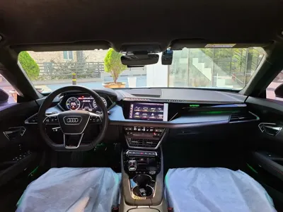 Audi RS e-tron GT 2023, 851 км, за 139000000 KRW - фото 5