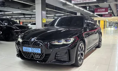 BMW i4 · 2024 год