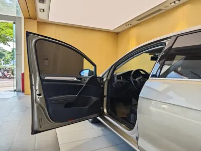 Volkswagen Golf 2016, 147000 км, за 37800 CNY - фото 8