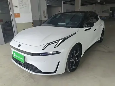 Lynk & Co 07 EM-P · 2025 год