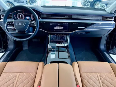 Audi A8 2025, 9000 км, за 700300 CNY - фото 9