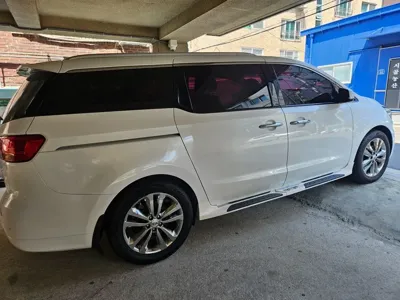 Kia Canival 2017, 185900 км, за 9990000 KRW