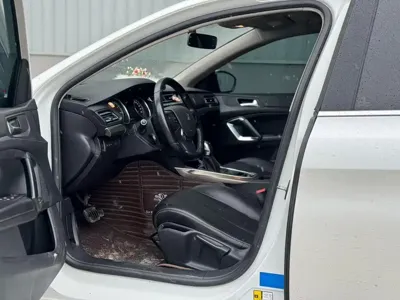 Peugeot 408 2016, 80000 км, за 21800 CNY - фото 4