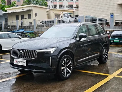 Volvo XC90 PHEV · 2025 год