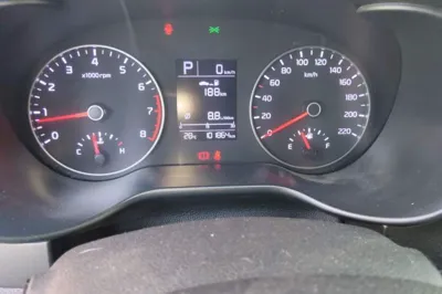 Kia K2 2017, 101800 км, за 37076.12 CNY - фото 9