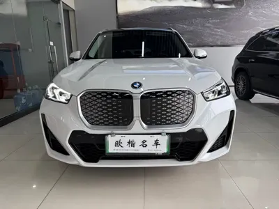 BMW iX1 2025, 15000 км, за 135800 CNY