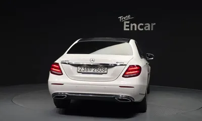 Mercedes-Benz E-Class 2017, 194161 км, за 15700000 KRW