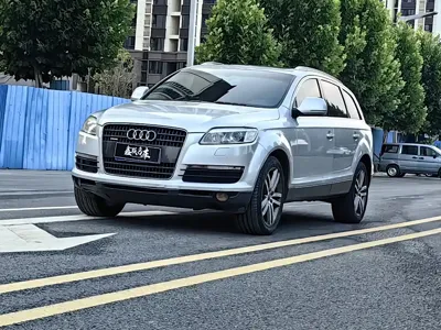 Audi Q7 · 2009 год