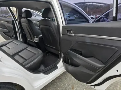 Hyundai Avante 2018, 57895 км, за 10900000 KRW - фото 14