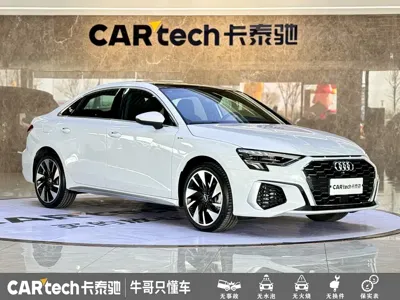 Audi A3 2024, 13000 км, за 130800 CNY