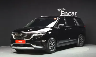 Kia Canival · 2023 год