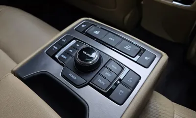 Hyundai Genesis 2016, 152547 км, за 10500000 KRW - фото 19