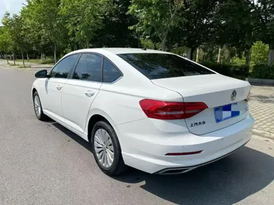 Volkswagen Lavida 2020, 80000 км, за 53600 CNY
