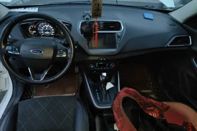 Ford Escort 2019, 22700 км, за 34256.11 CNY - фото 9