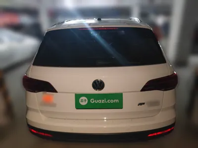 Volkswagen Tharu 2019, 61700 км, за 73599.75 CNY