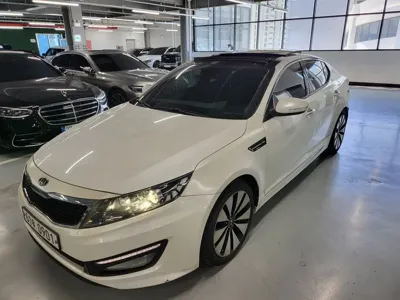 Kia K5 · 2011 год