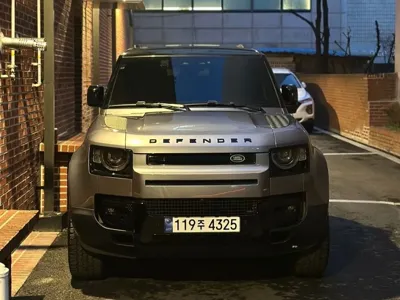 Land Rover Defender 2023, 33000 км, за 77270000 KRW