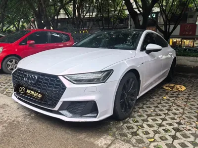 Audi A7 · 2021 год