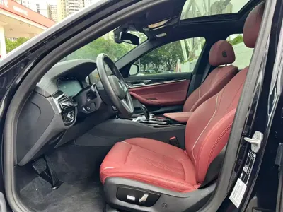 BMW 5 Series 2023, 25000 км, за 229800 CNY