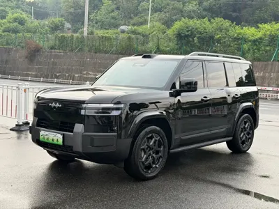 Fang Cheng Bao 钛7 · 2025 год