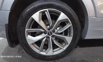 Audi e-tron 2021, 77980 км, за 42800000 KRW - фото 7