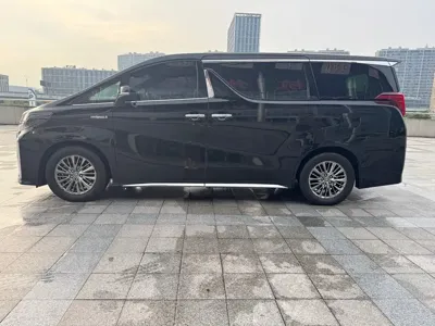 Toyota Alphard 2021, 67000 км, за 519799 CNY - фото 2